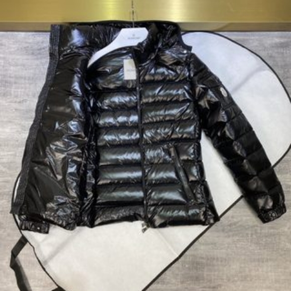 【送料&関税込】Moncler Criseide Jacket Moncler Criseide キルティング ジャケット | ブラック